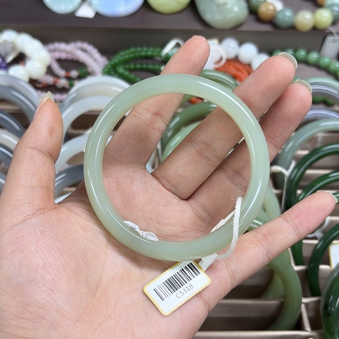 和田玉手镯未镶嵌A***米