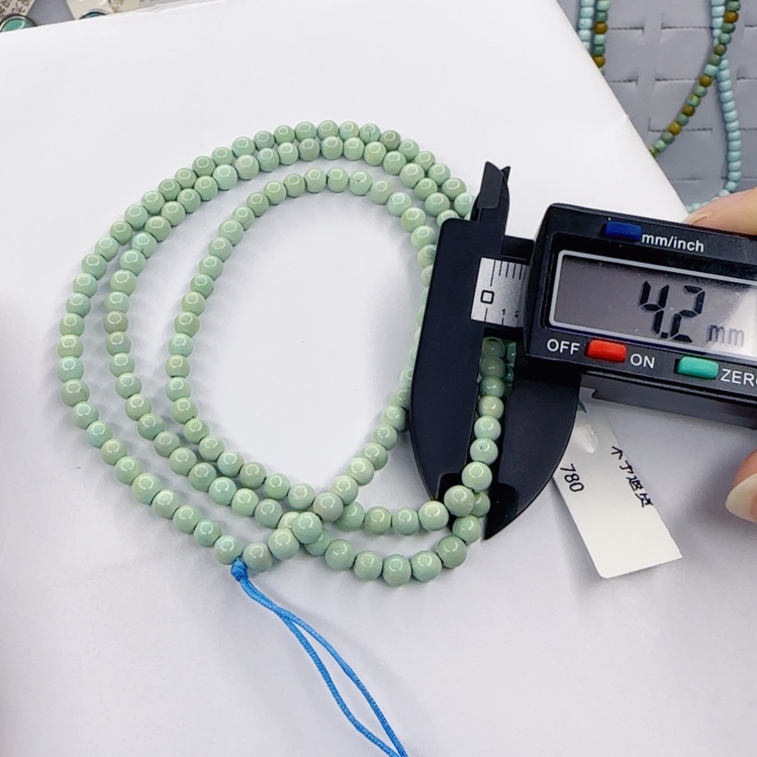 绿松石未镶嵌颈饰