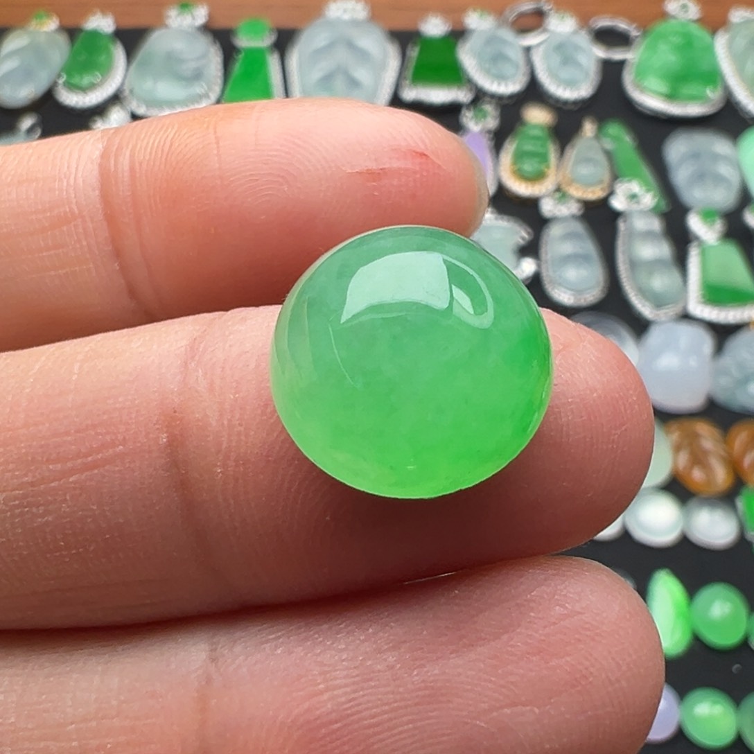 翡翠颈饰未镶嵌蛋13.3