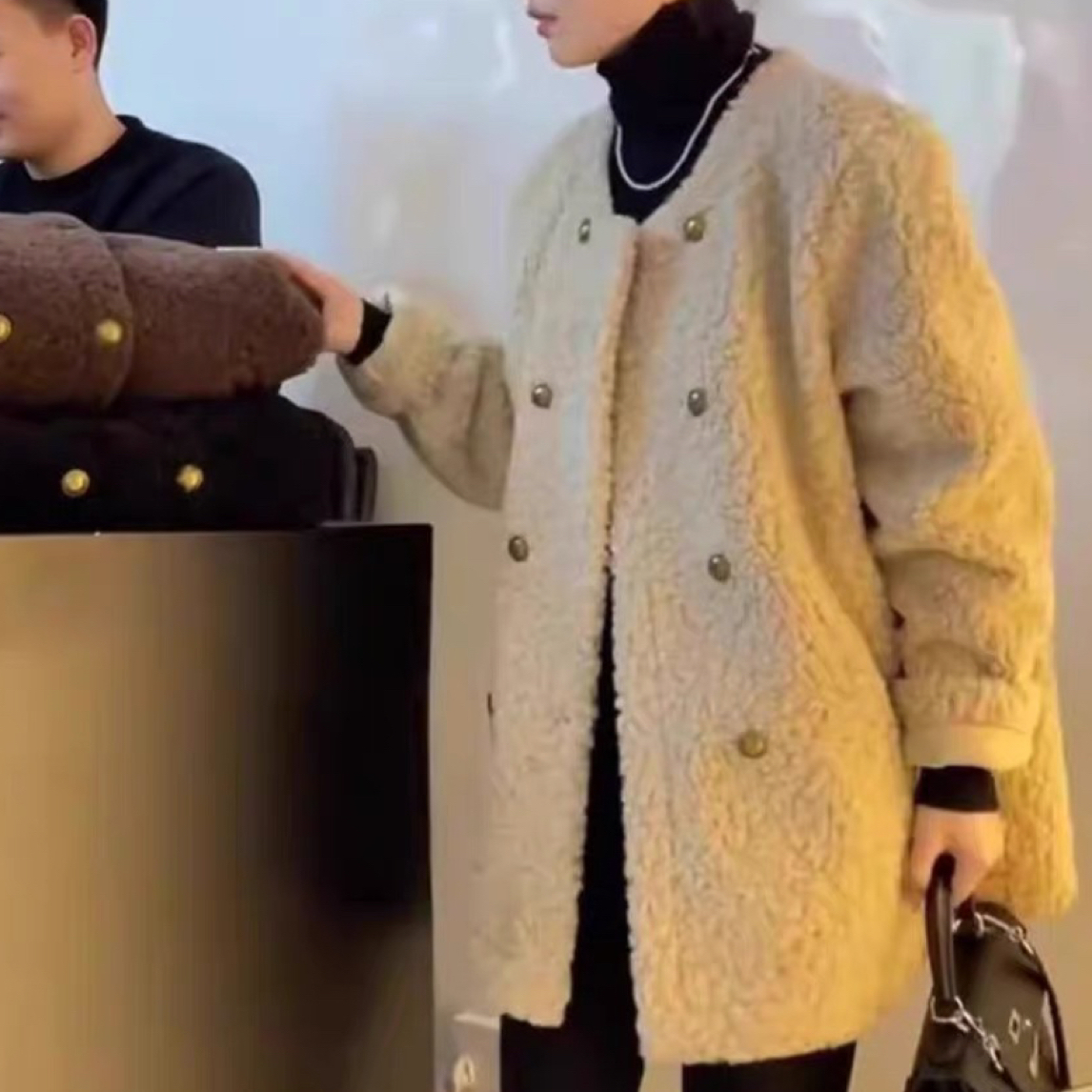 262圆领双排口卷毛加厚外套找版