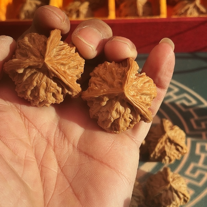 文玩核桃吊坠一图一物