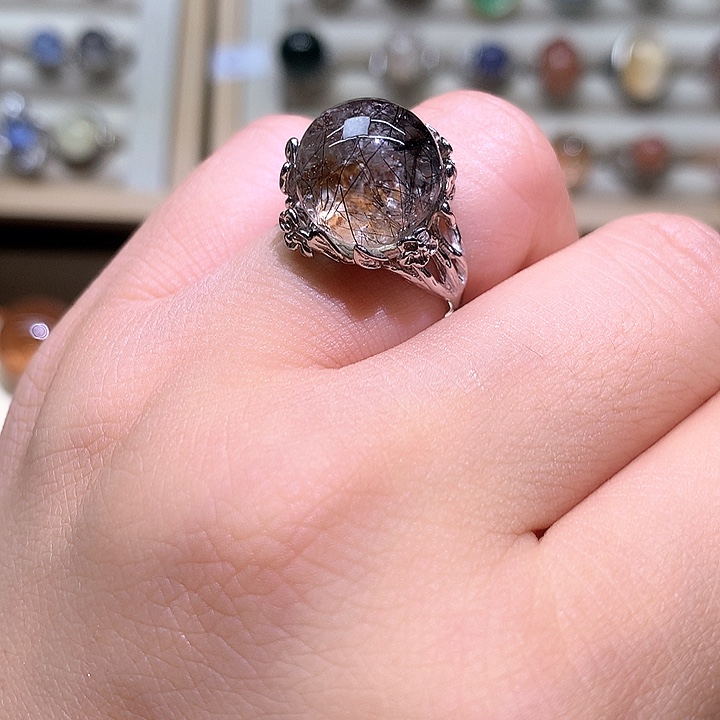 呗***水晶戒指银S925镶嵌