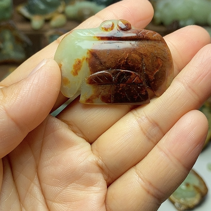 岫岩河磨玉（透闪石质玉）未镶嵌颈饰