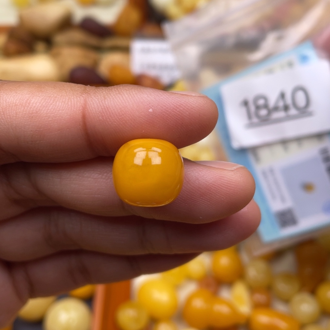 琥珀珠宝奇石未镶嵌14.2x13.2