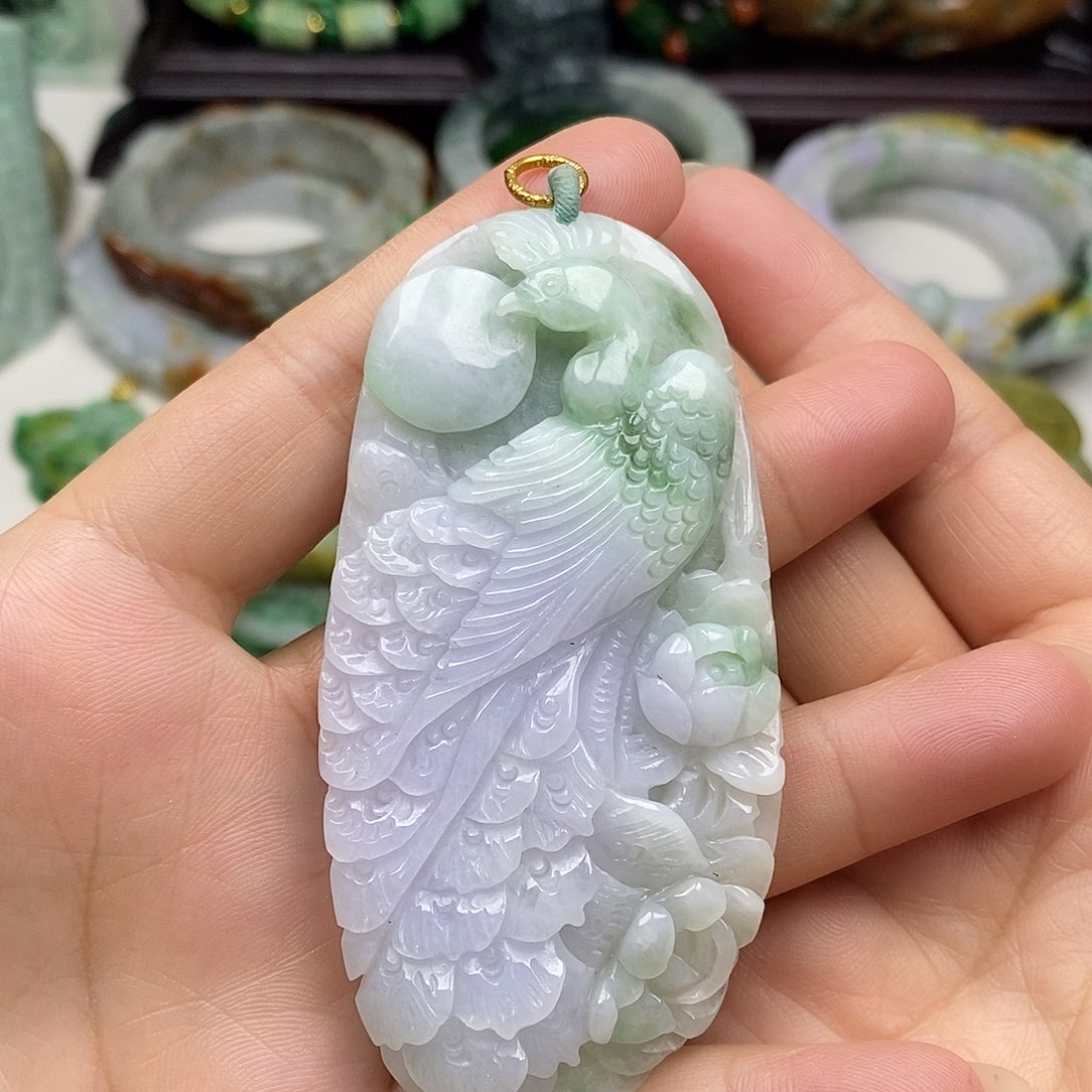 颈饰未镶嵌翡翠L****y牌子