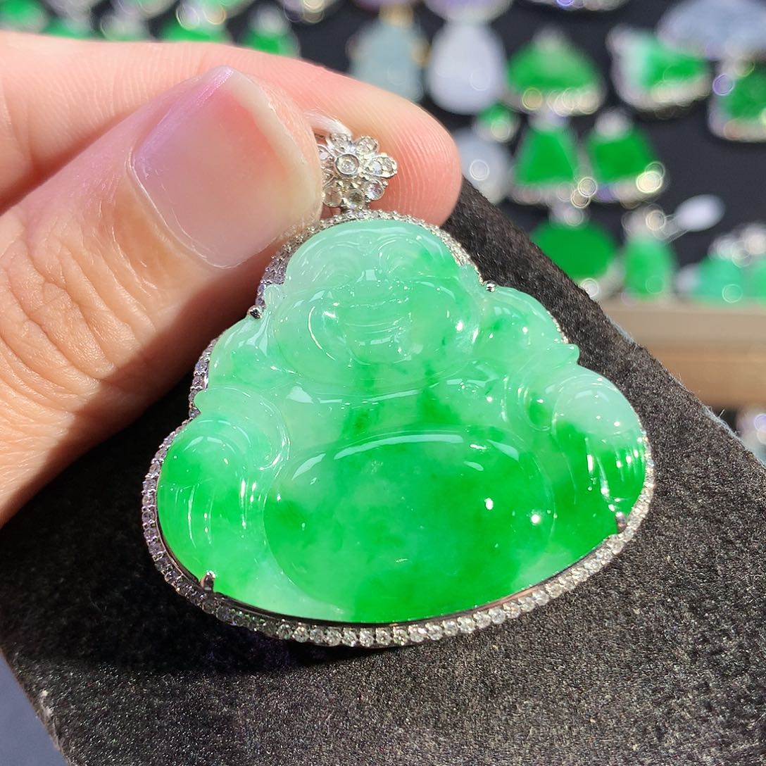 翡翠18K金镶嵌吊坠(赠链)