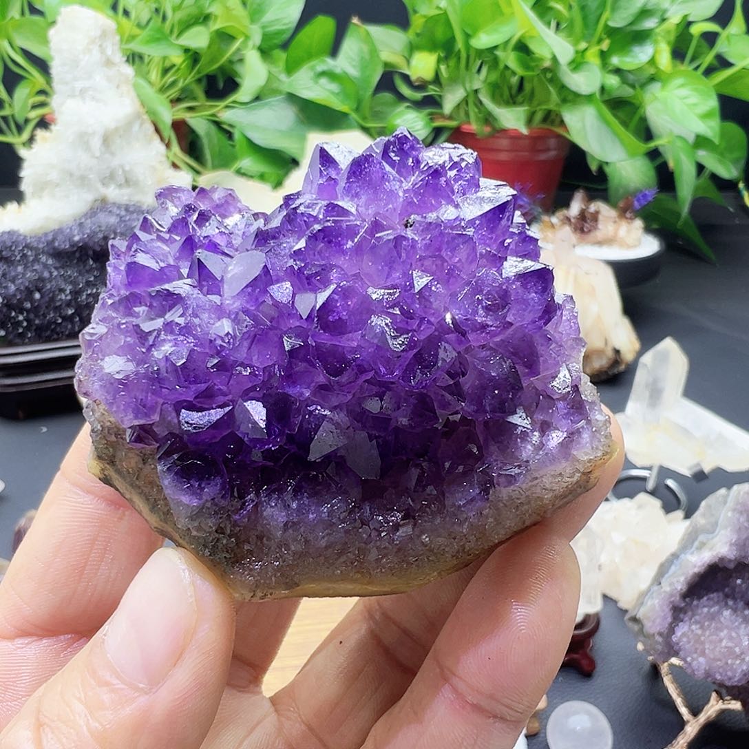 石材紫水晶原石摆件，