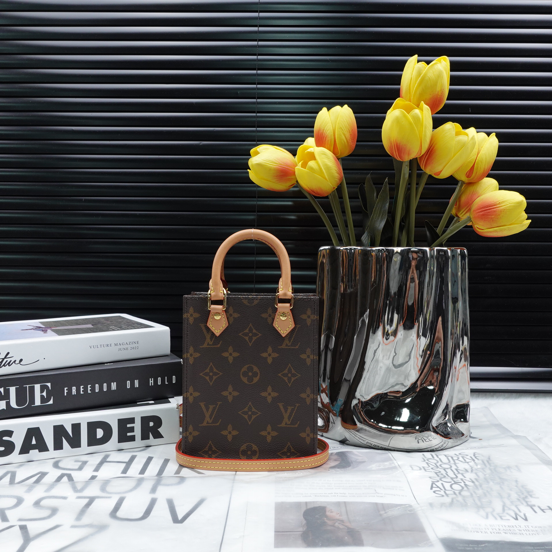 95新 LouisVuitton/路易威登 单肩包/T30232785