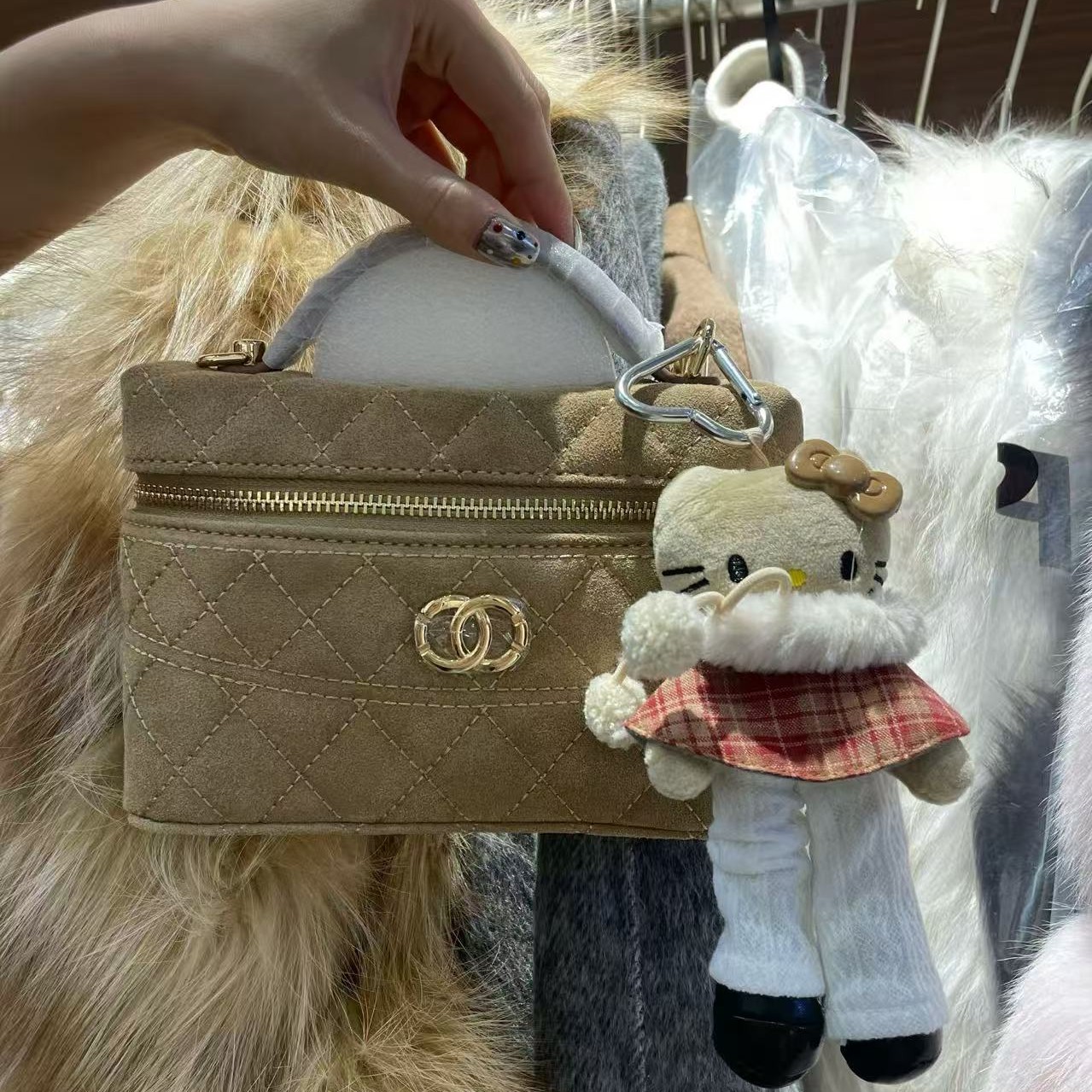 Nice-耐磨磨砂刺绣手提款流浪包单肩包菱格中号链条包卡包