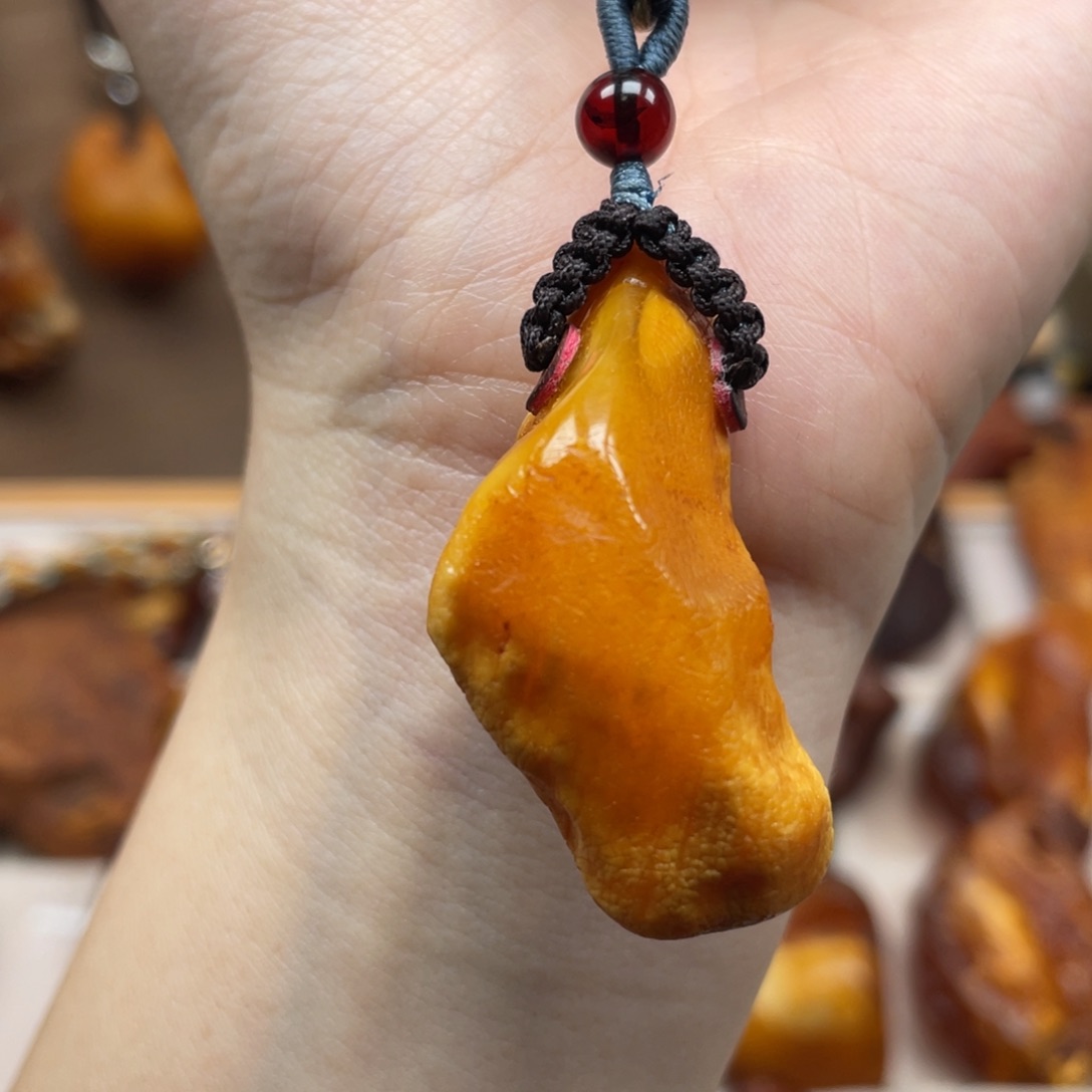 琥珀未镶嵌珠宝奇石