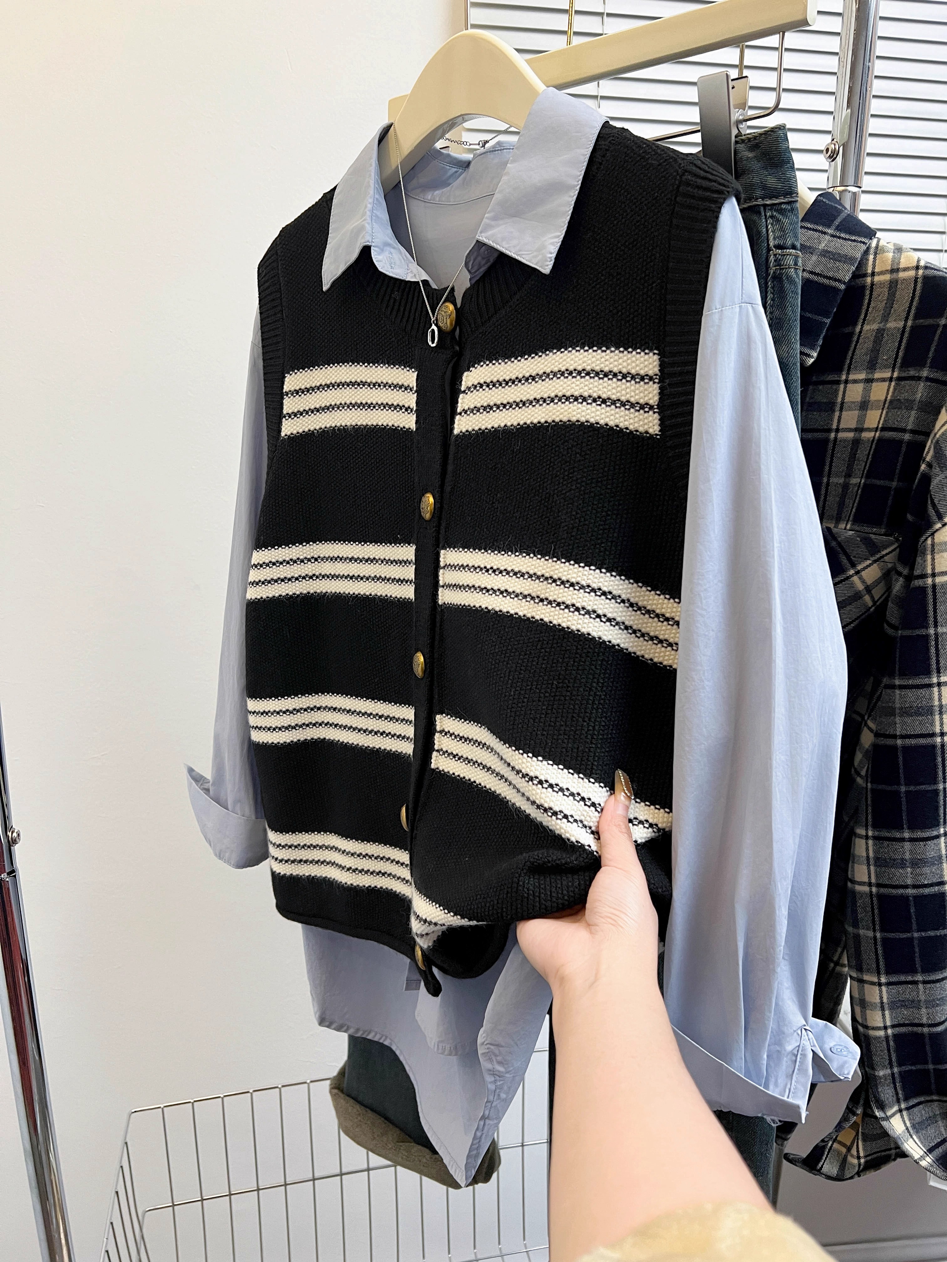 400-499针织白色背心马甲女新款秋季套头圆领毛衣马夹坎肩叠穿衣