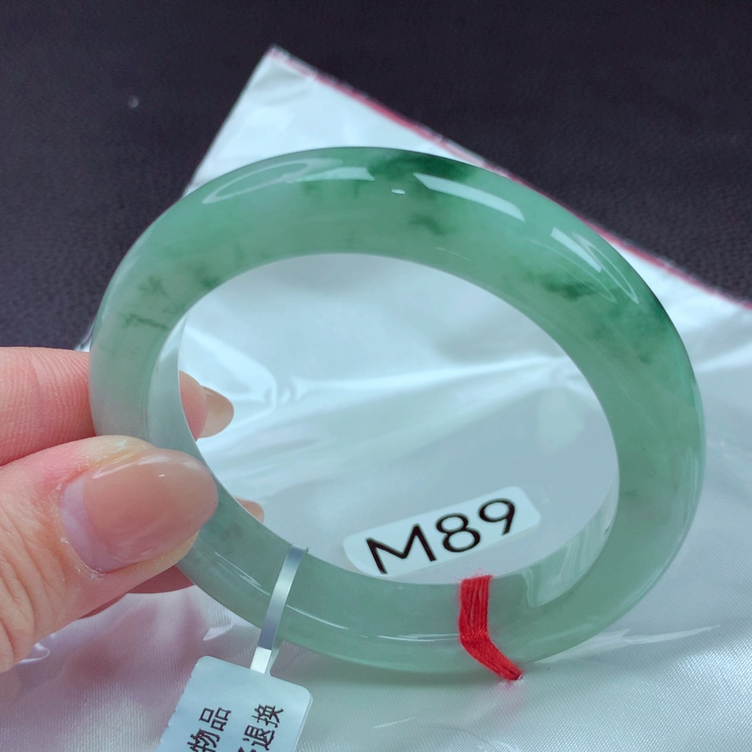 翡翠手镯未镶嵌手镯88