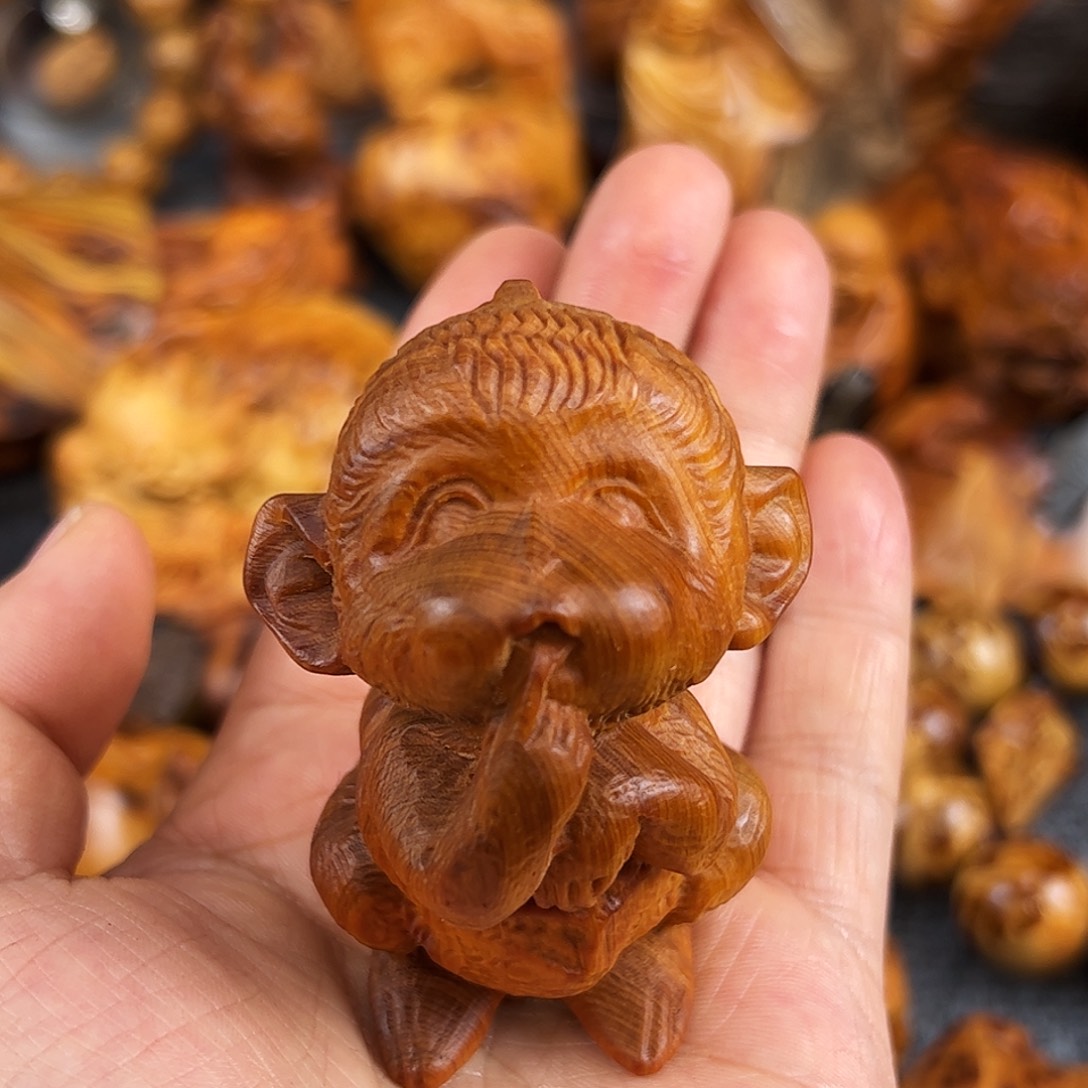 柏木太行崖柏透光手把件，果甜香