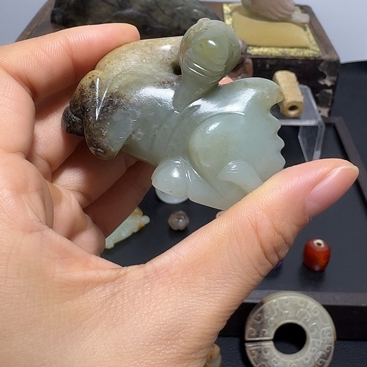 用***2和田玉未镶嵌颈饰