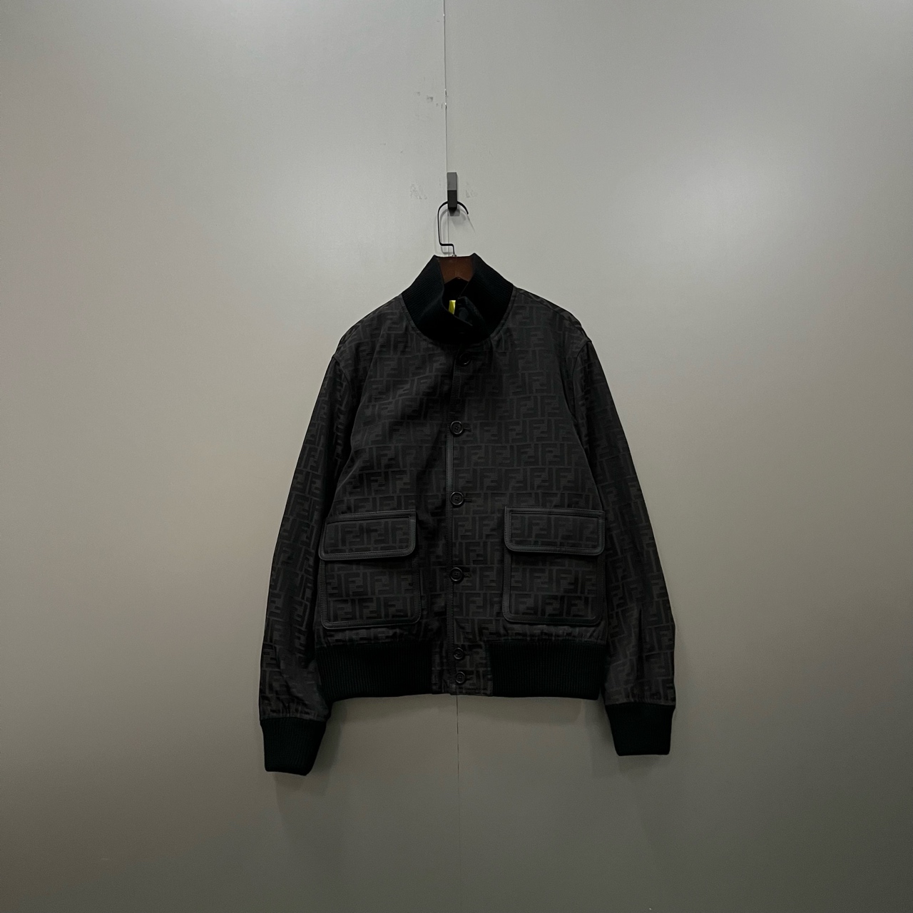 99新 FENDI/芬迪 （ll） 满印双F老花立领夹克 46码 301402
