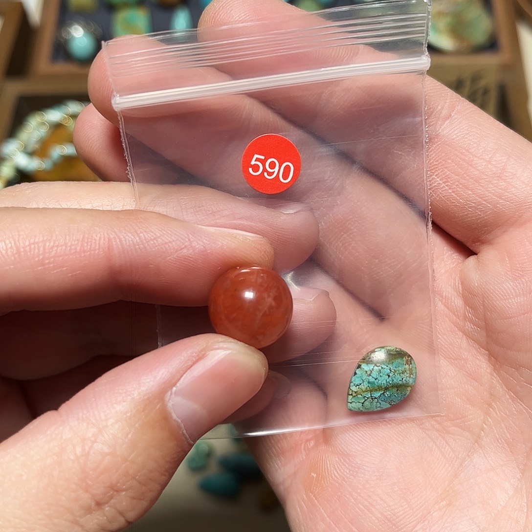 飘***恼南红玛瑙未镶嵌珠宝奇石