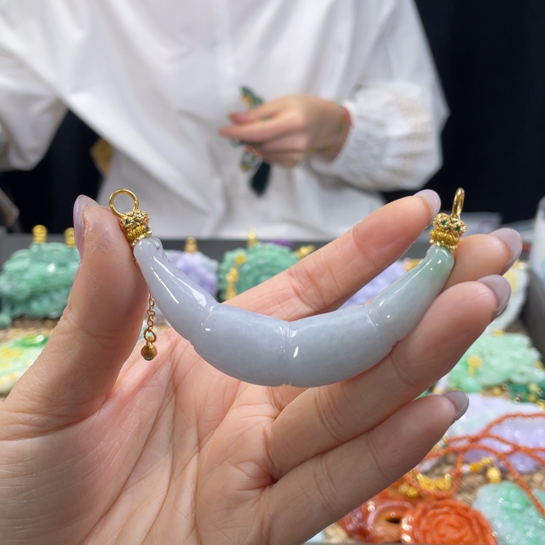 翡翠颈饰未镶嵌代编织