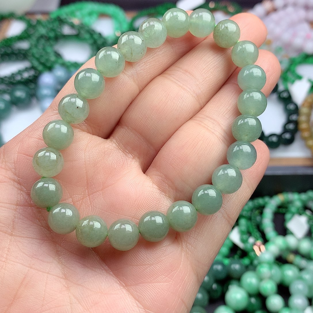 翡翠颈饰未镶嵌手串