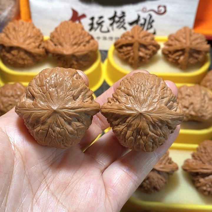 文玩核桃把件铁锤 精对39