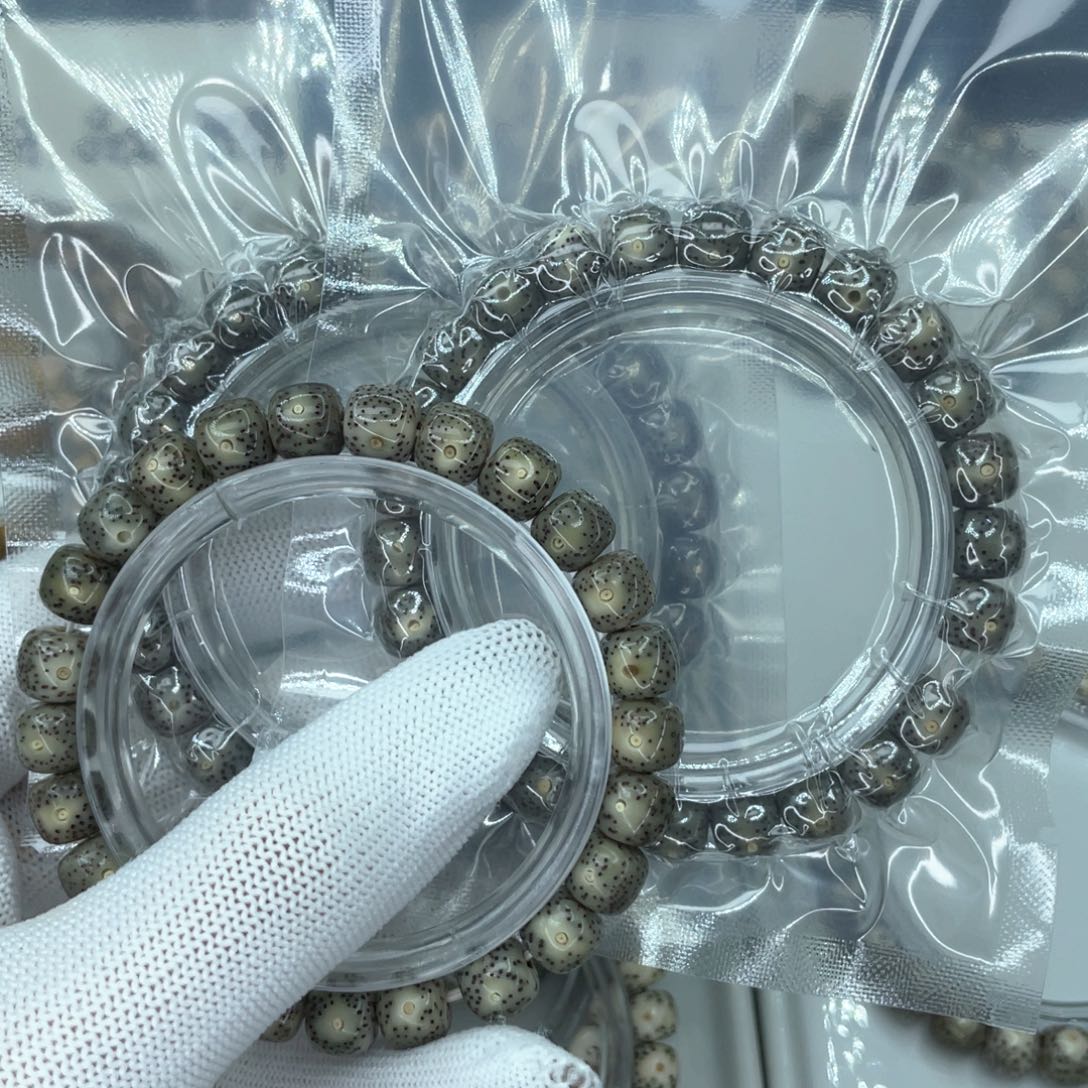 星月菩提手串L墨冰