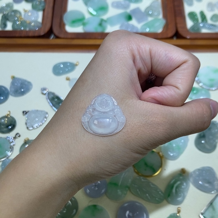 颈饰未镶嵌翡翠佛公