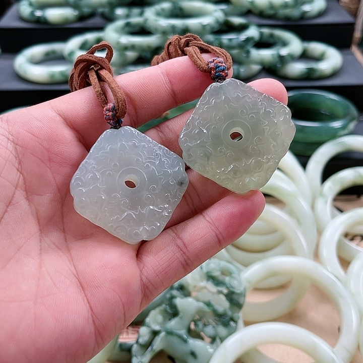 【闪购商品】岫玉未镶嵌挂件燃*燃