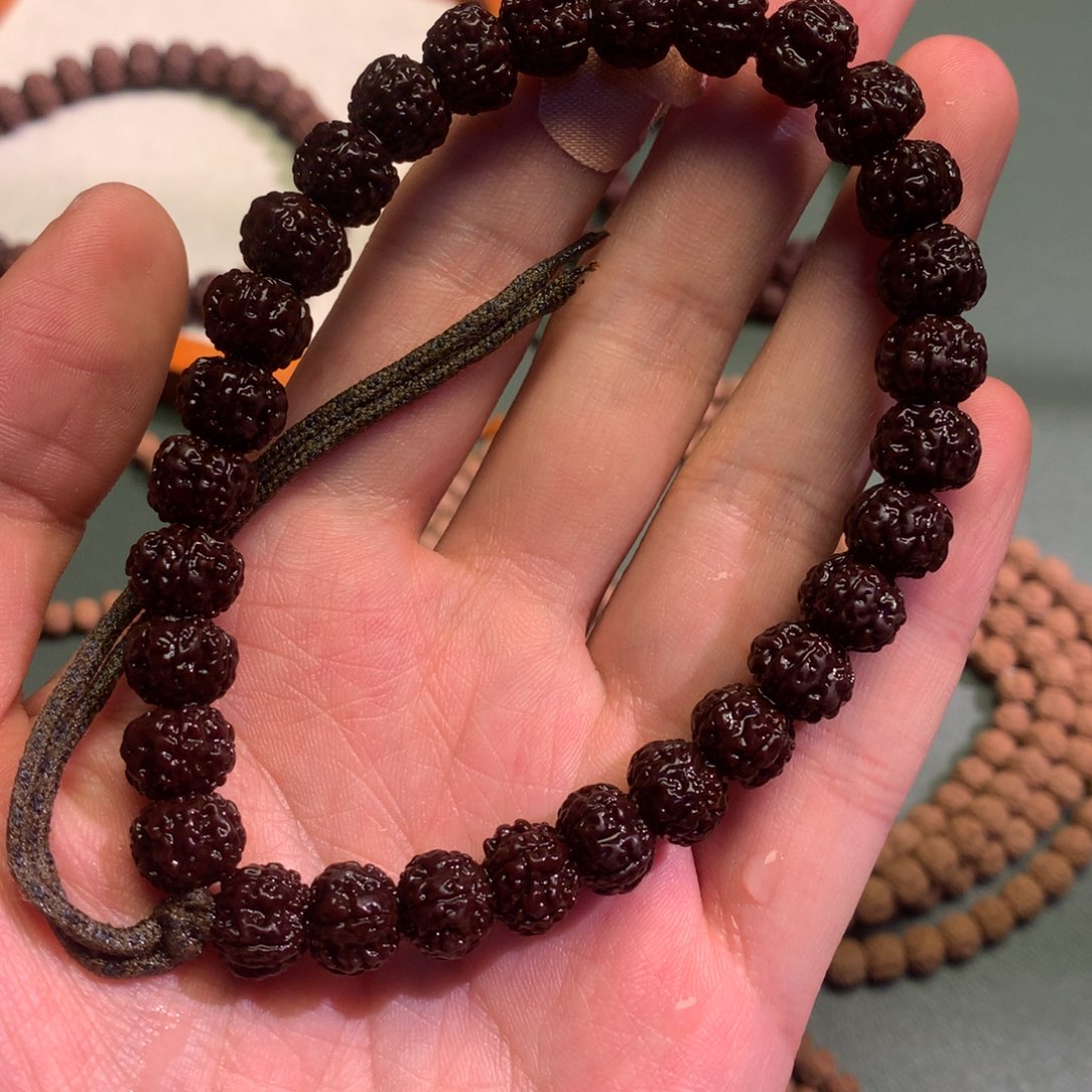 金刚菩提吊坠10mmss级平细小金刚手持