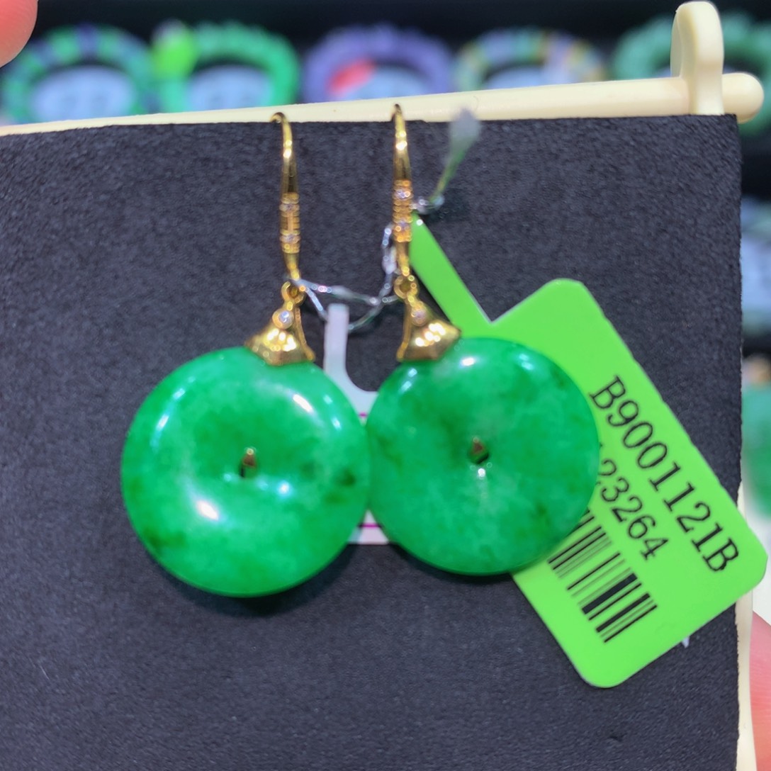 翡翠18K金镶嵌颈饰翡翠