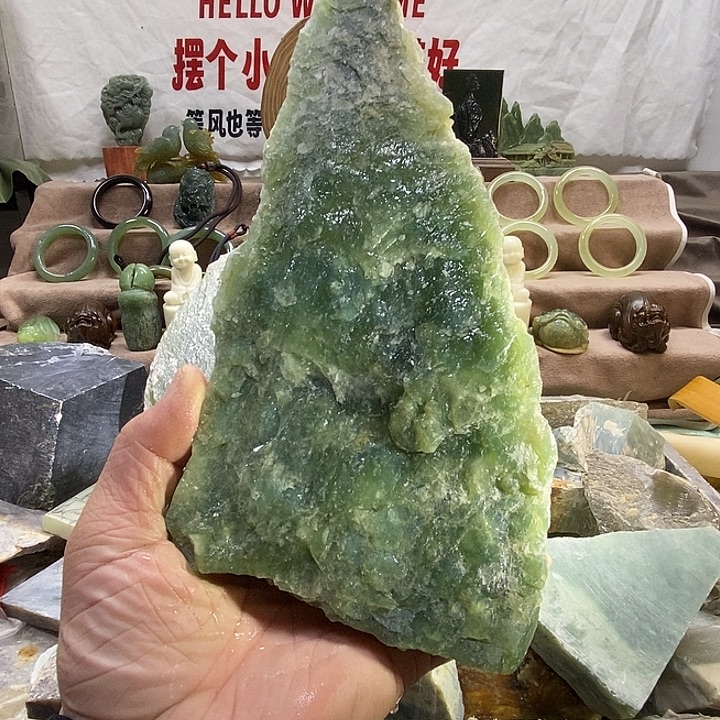 蛇纹石玉未镶嵌摆件