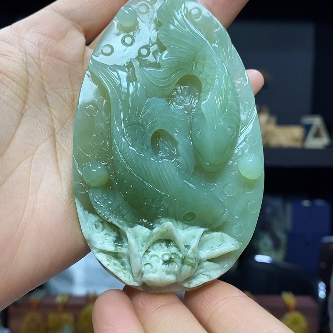 岫玉未镶嵌挂件吊坠