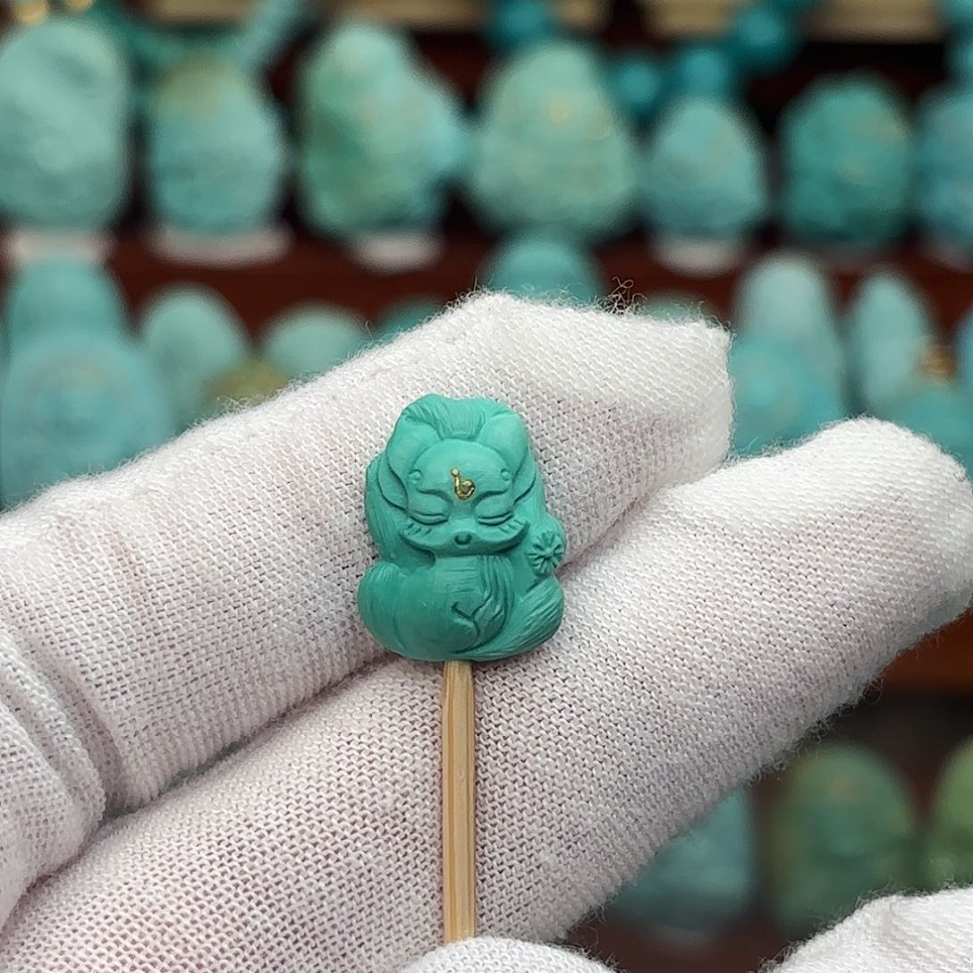 绿松石配饰未镶嵌