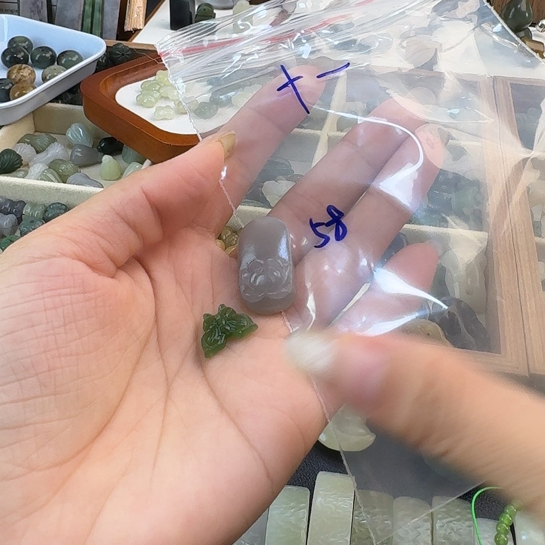 十***一颈饰未镶嵌和田玉