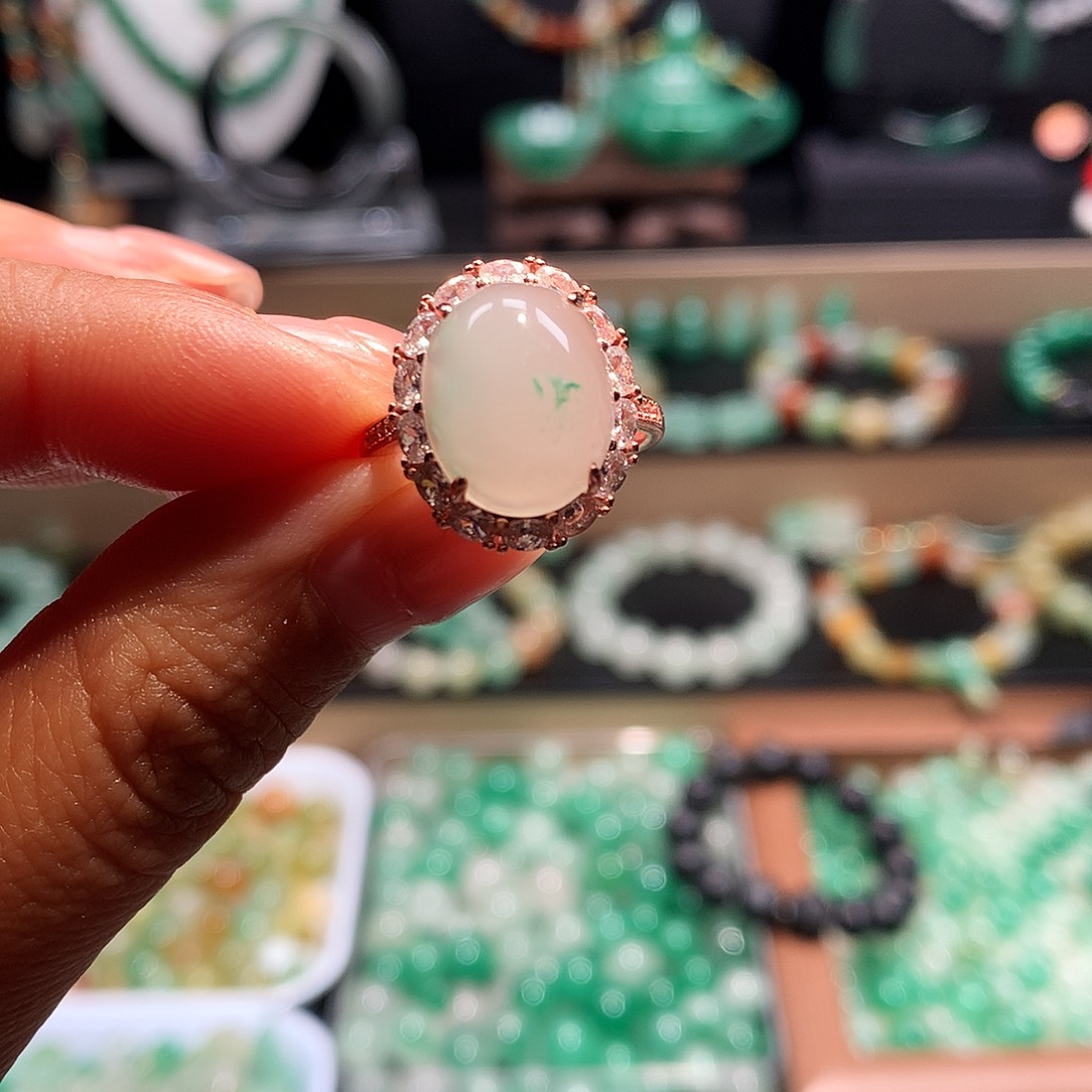 石英质玉未镶嵌戒圈