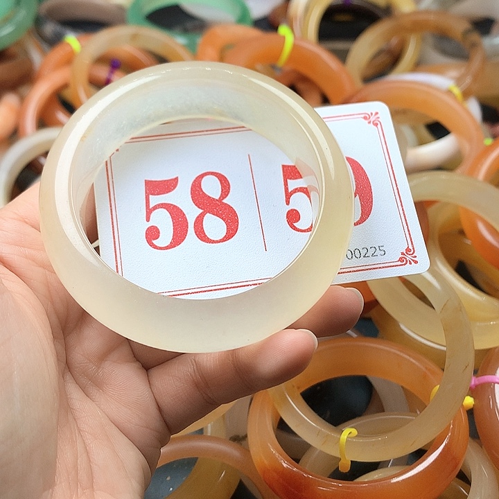 未镶嵌石英质玉（黄龙玉）手镯不****烧