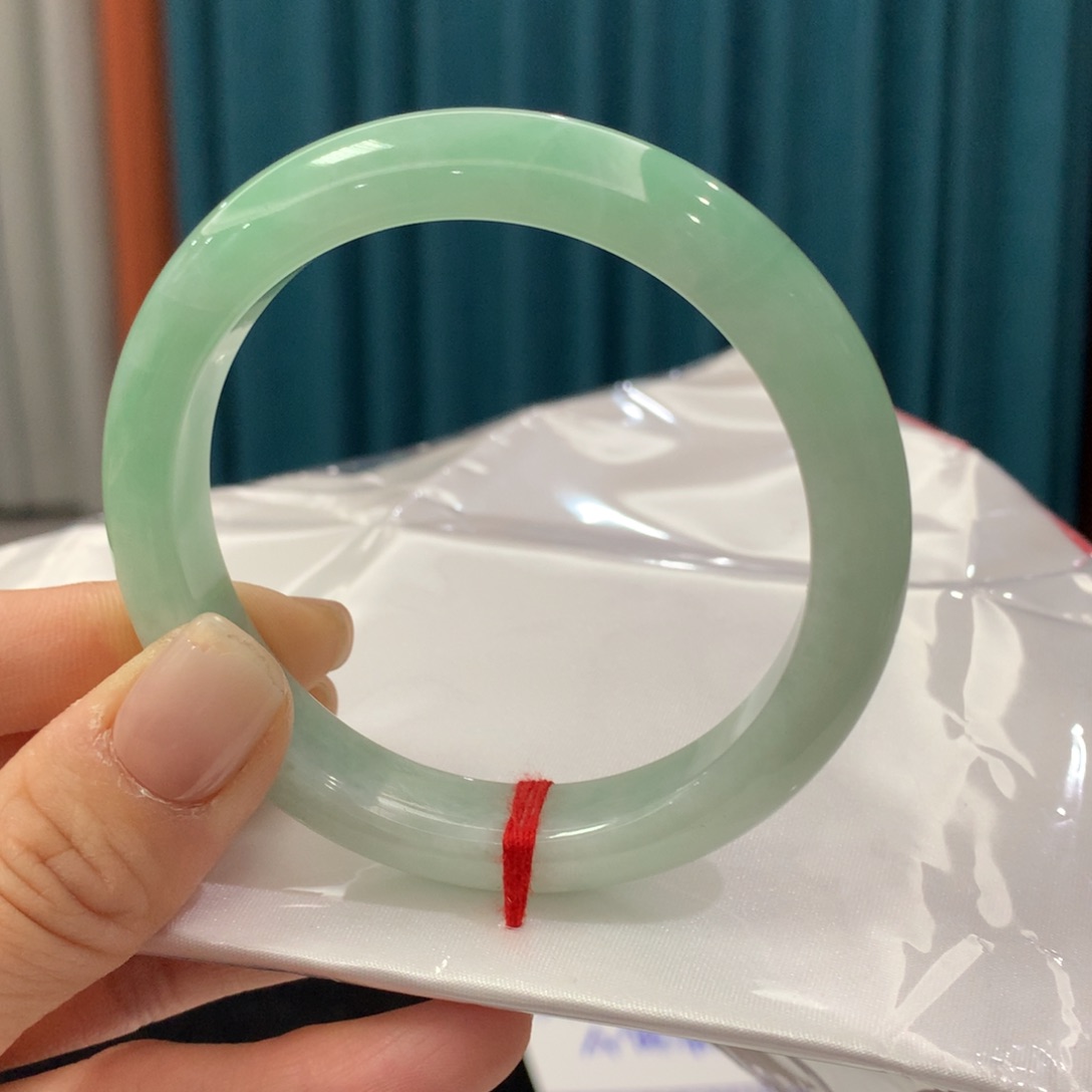 未镶嵌手镯翡翠完美者慎拍 圈口56.6