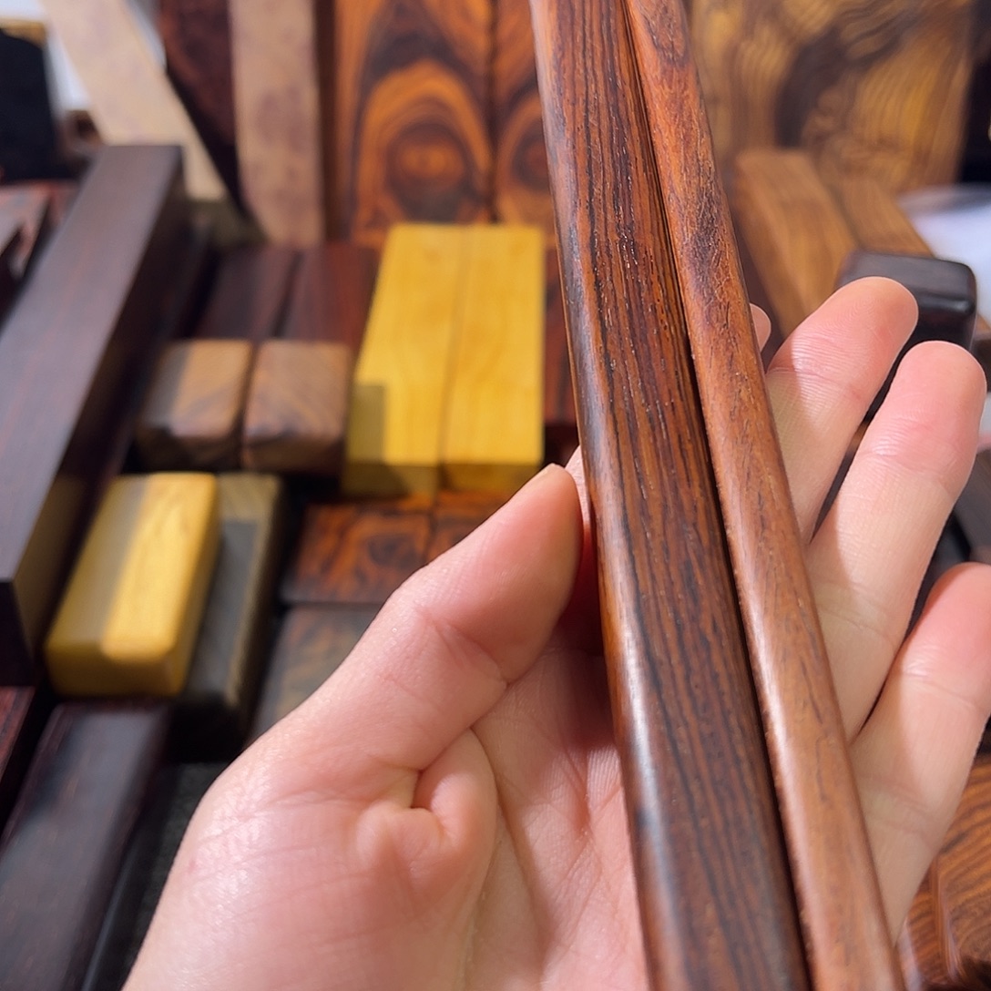 改***生微凹黄檀把玩棍两根