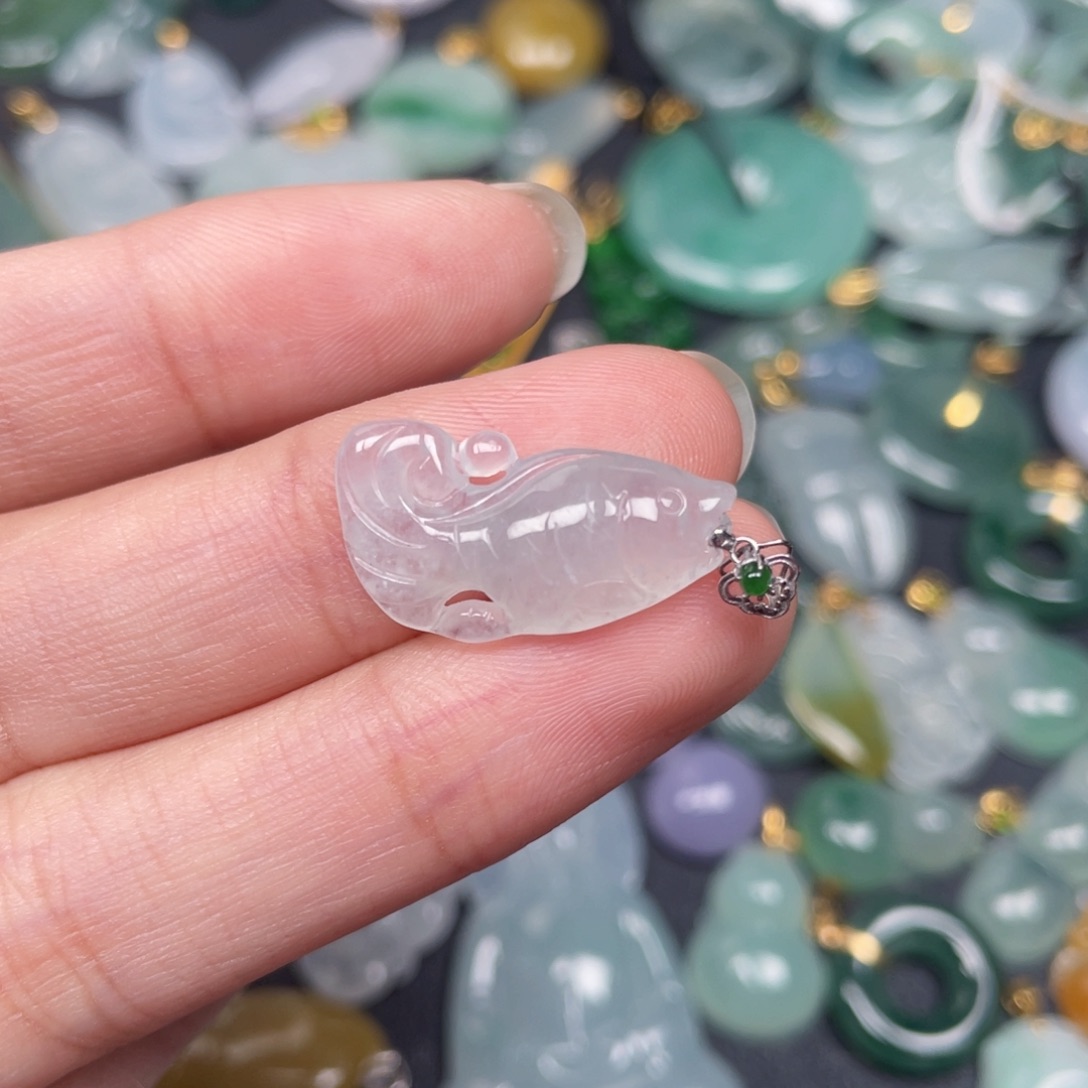 翡翠颈饰18K金镶嵌翡翠