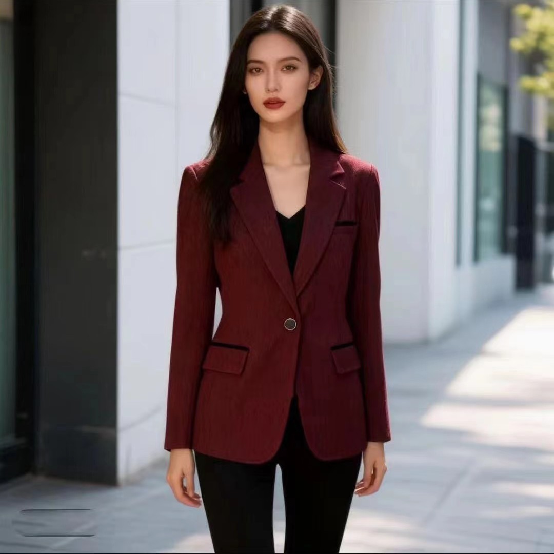 女士修身显瘦百搭短款冬季新款高级感西装外套