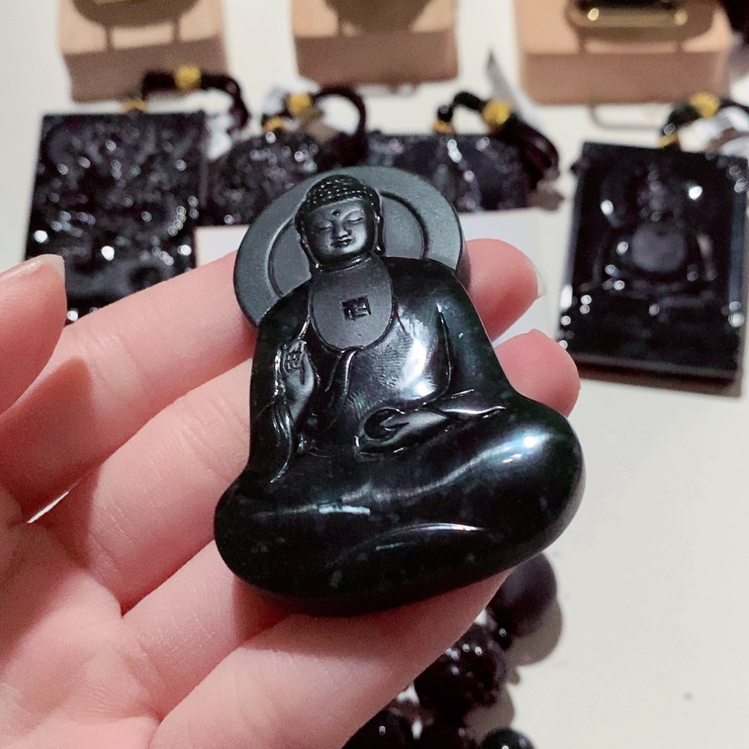 翡翠颈饰未镶嵌翡翠a