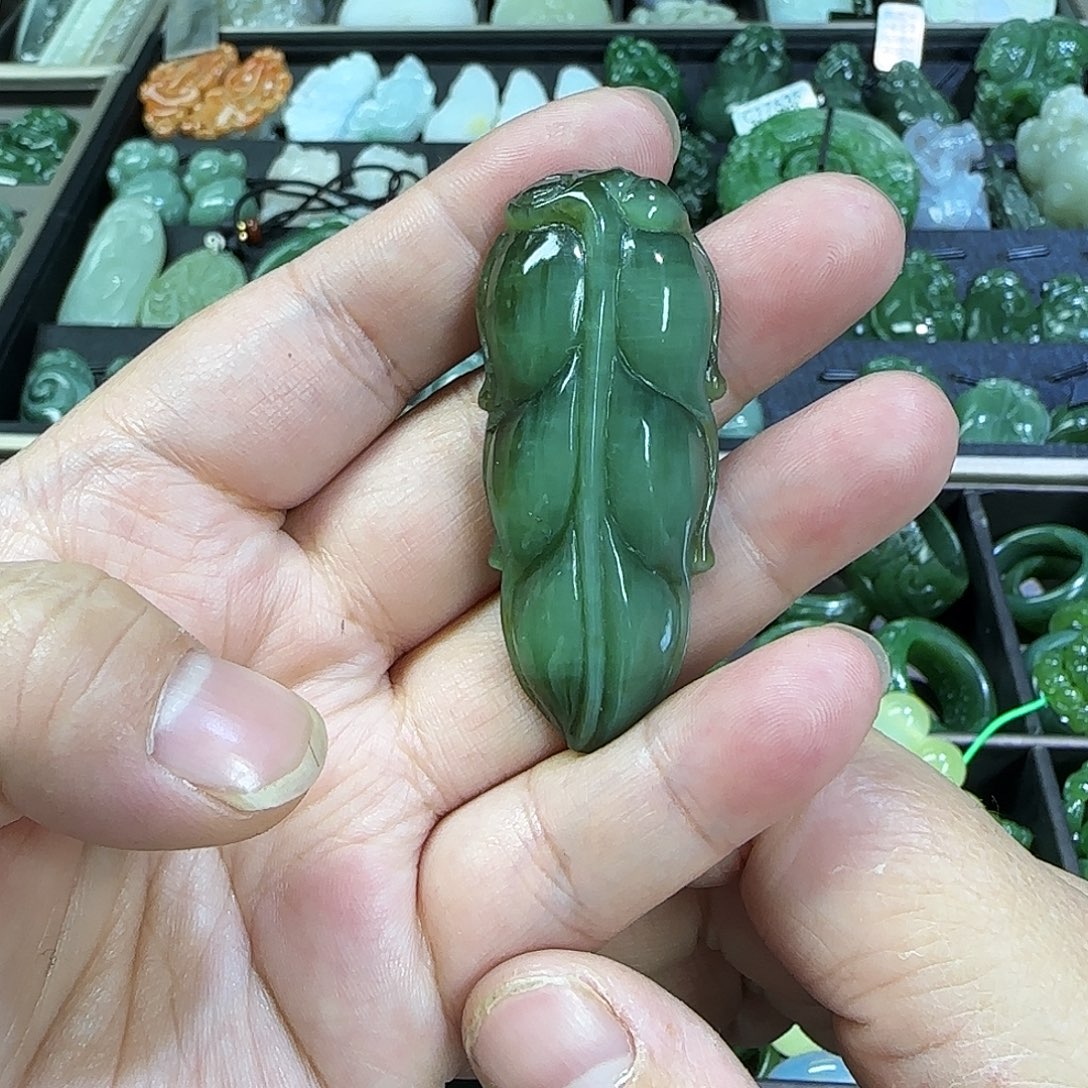 和田玉未镶嵌珠宝半成品