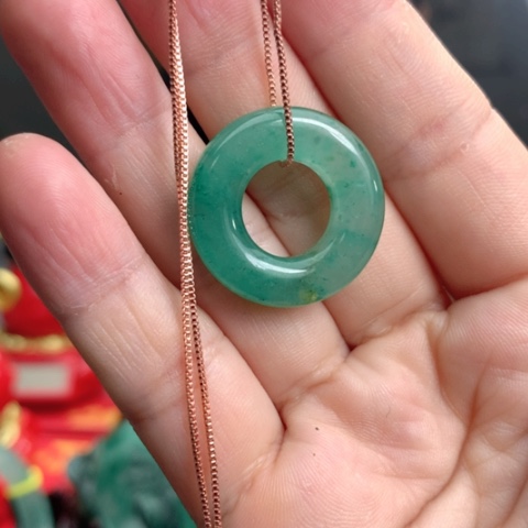 石英质玉颈饰未镶嵌