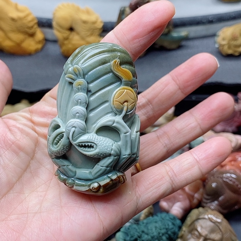 【闪购商品】定制石英质玉吊坠未镶嵌