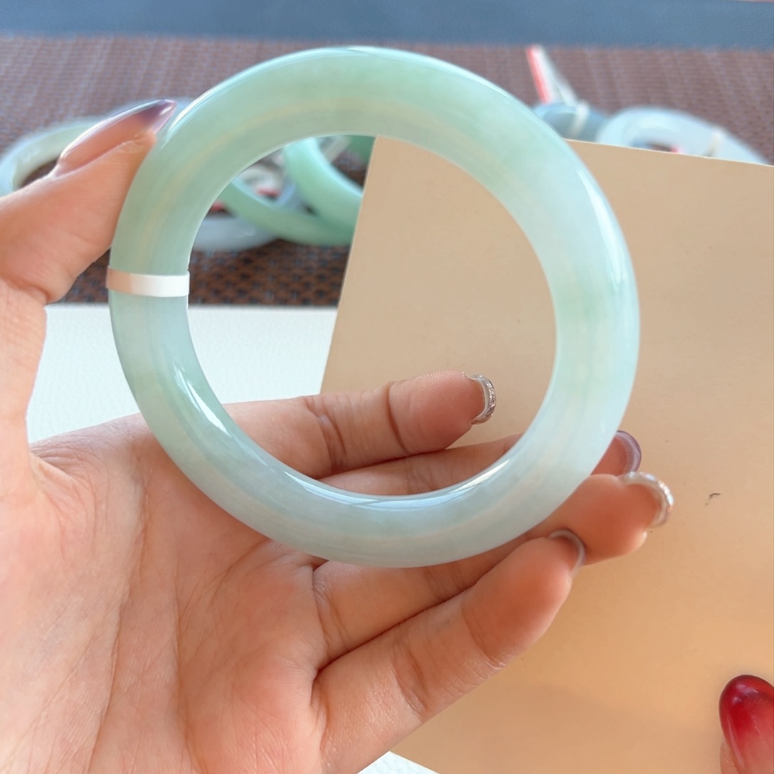 翡翠手镯未镶嵌17号 56.6