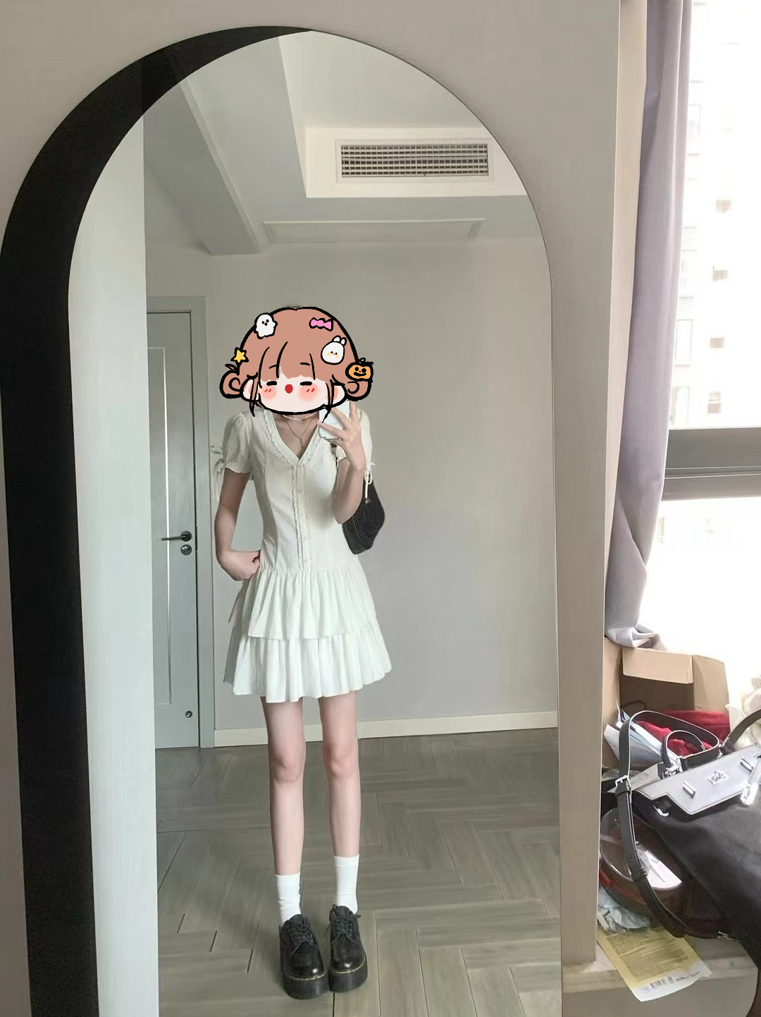 法式V领中古日系连衣裙女夏季收腰显瘦新款拼接设计感a字蓬蓬短裙