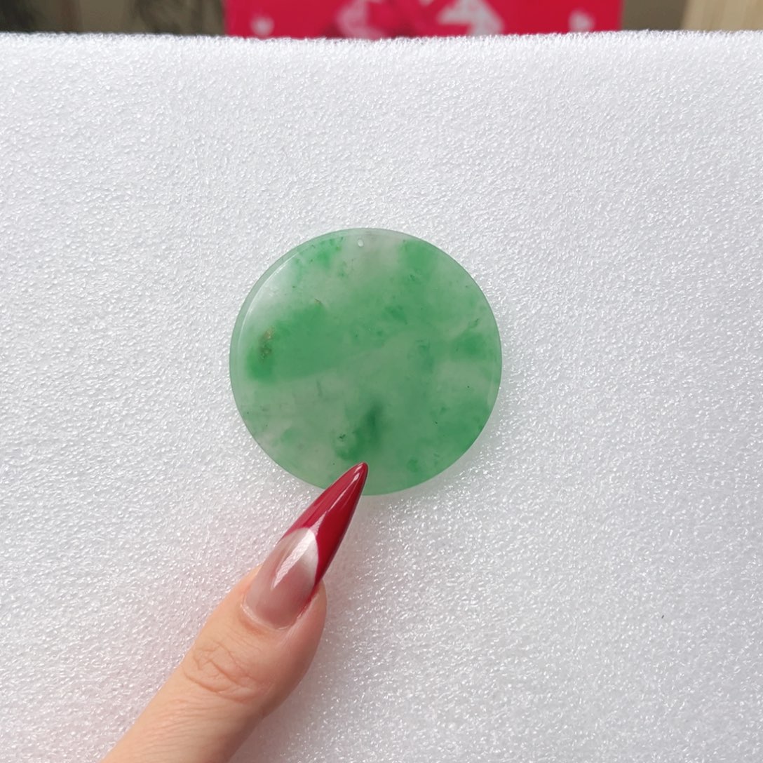 石英质玉颈饰未镶嵌