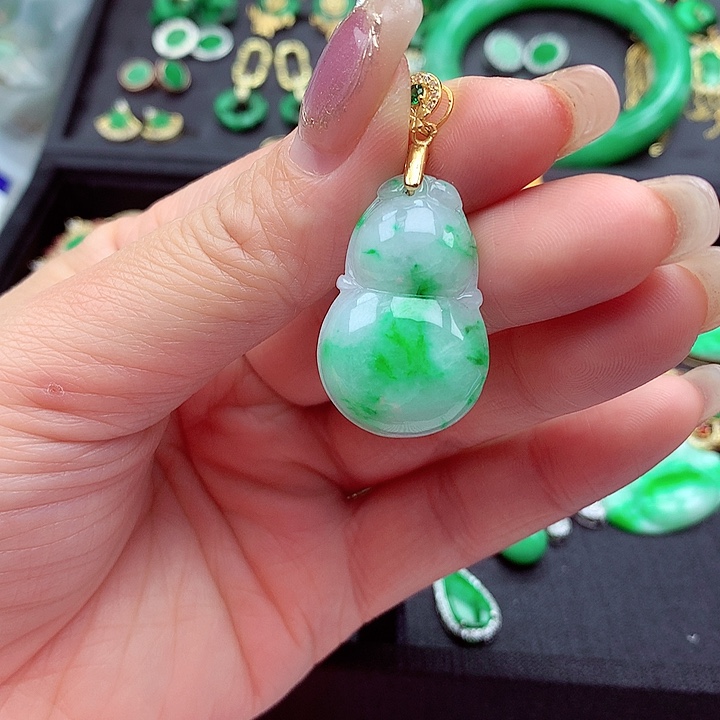 翡翠颈饰银S925镶嵌翡翠