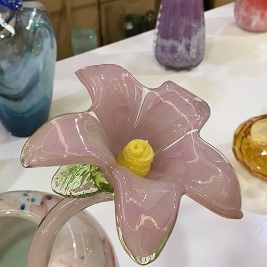 琉璃1只百合花高45厘米