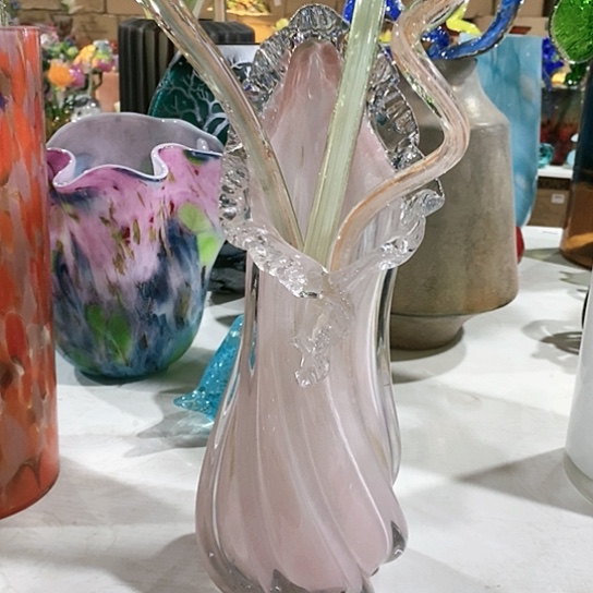 琉璃花瓶高33厘米口径9厘米