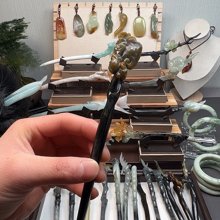 蛇纹石玉未镶嵌发饰