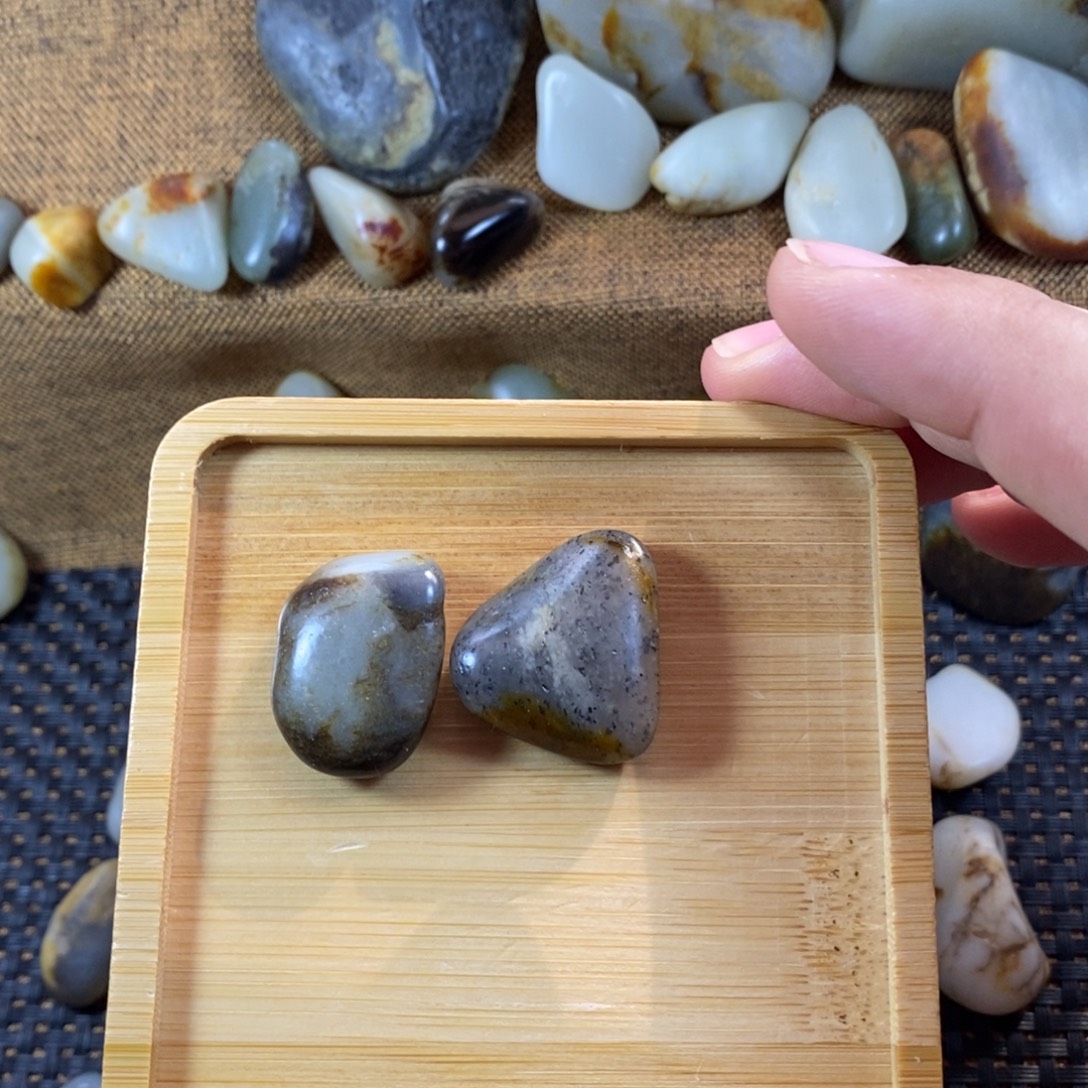 花***林和田玉（糖玉）未镶嵌挂件